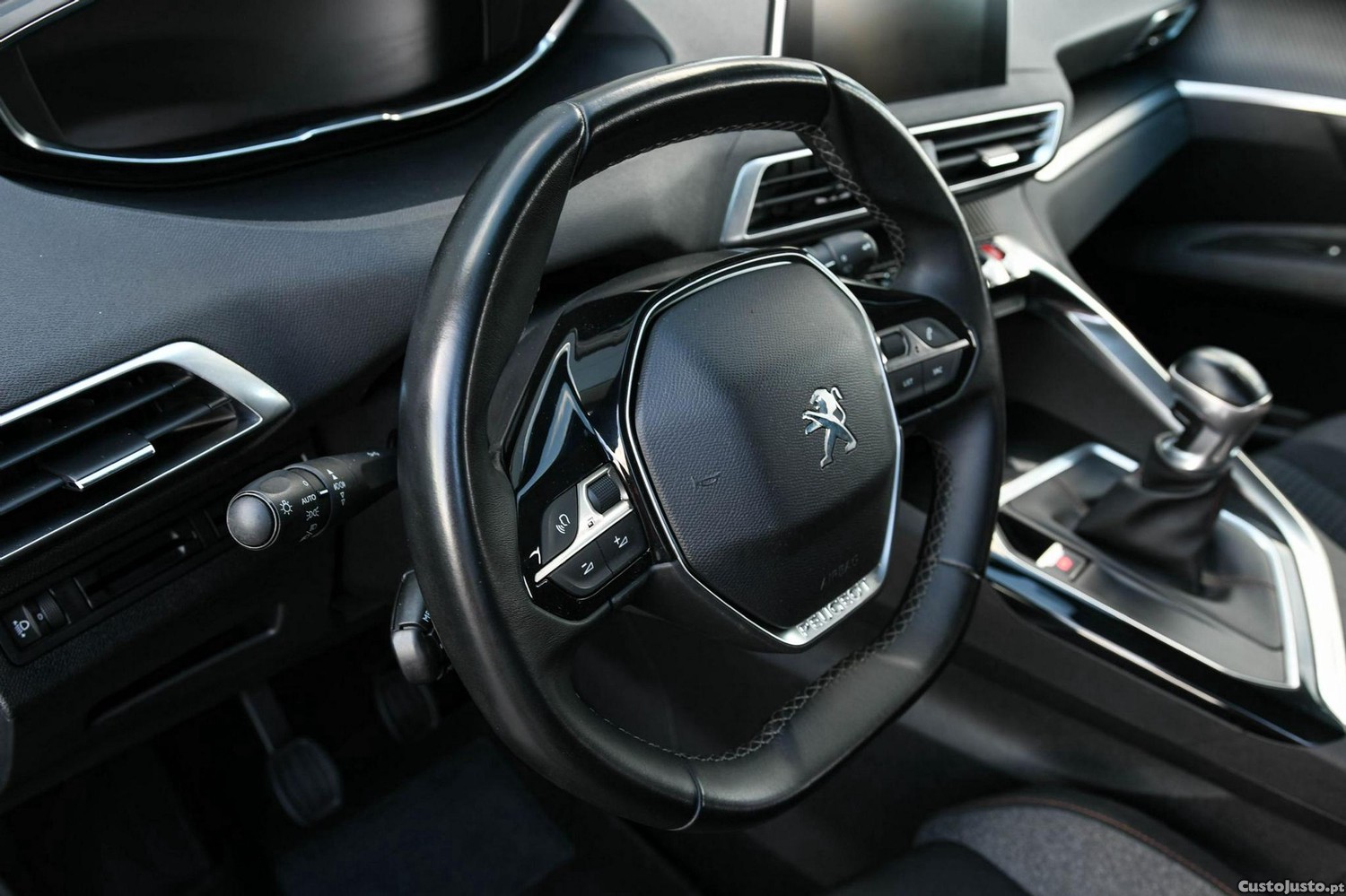 Peugeot 3008 1.5 BlueHDi Active — fotografia 8