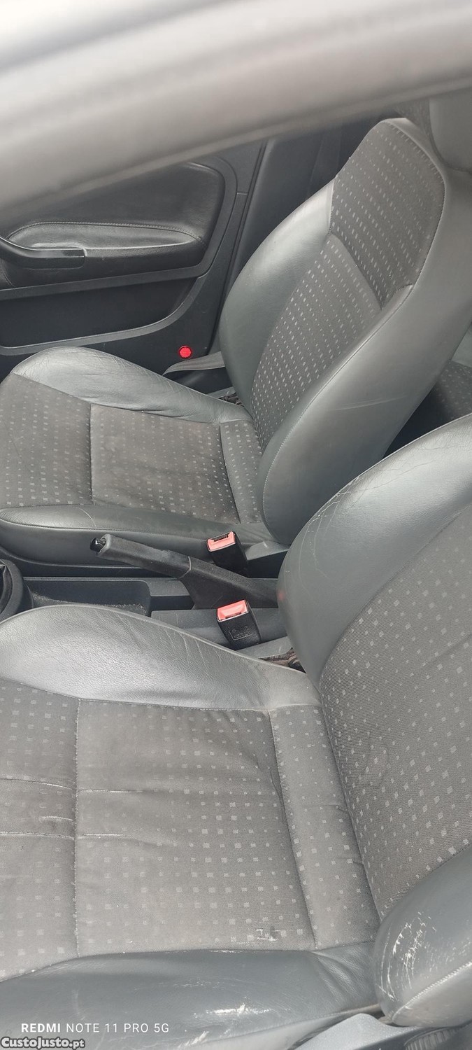 SEAT Cordoba 1.4 TDI 6L — fotografia 3