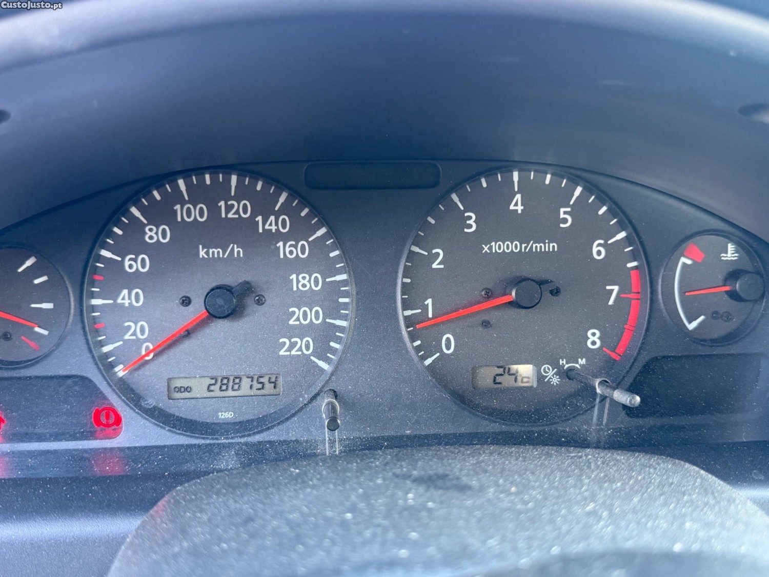 Nissan Almera 1.5i — fotografia 9