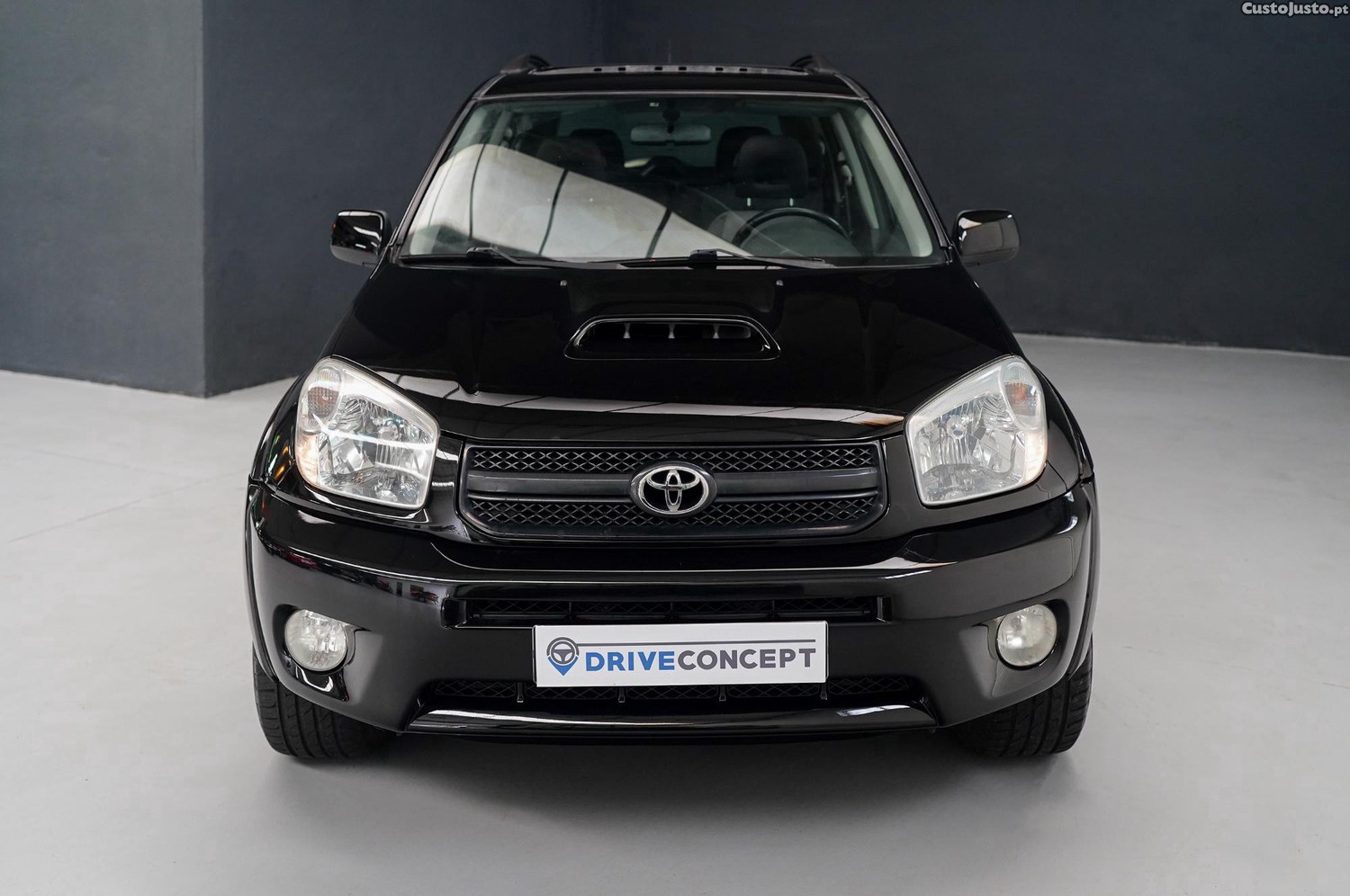 Toyota RAV4 D-4D 4WD - 03 foto 5