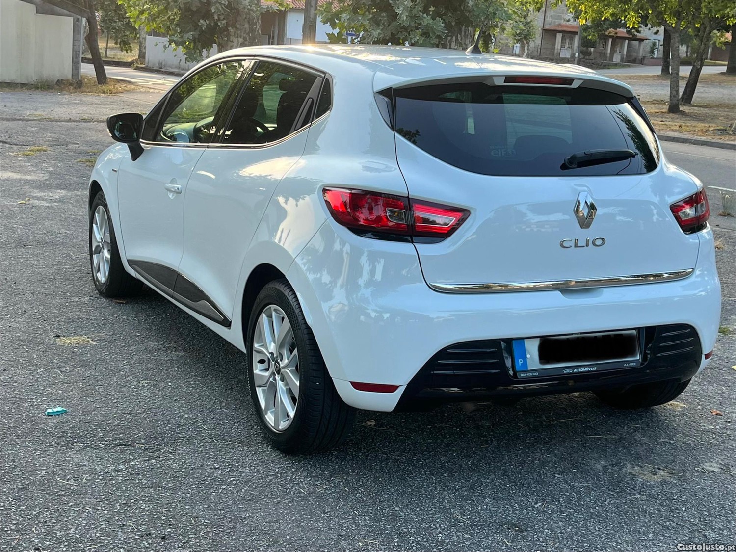 Renault Clio 1.5 DCI Limited Edition — fotografia 7