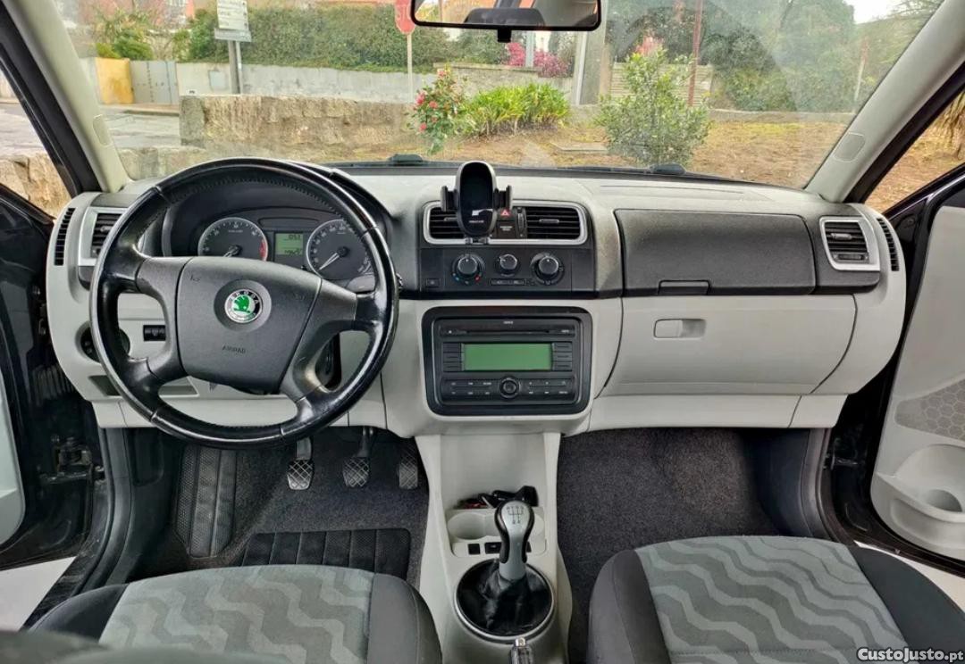 Skoda Roomster 1.4 TDI — fotografia 3