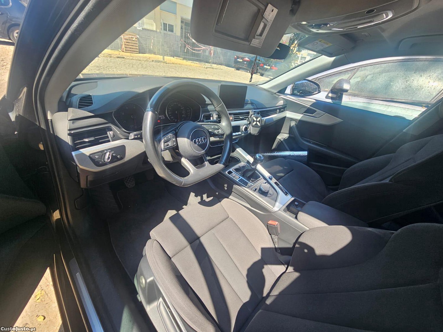 Audi A4 2.0 Tdi 150CV com 118000Kms — fotografia 5