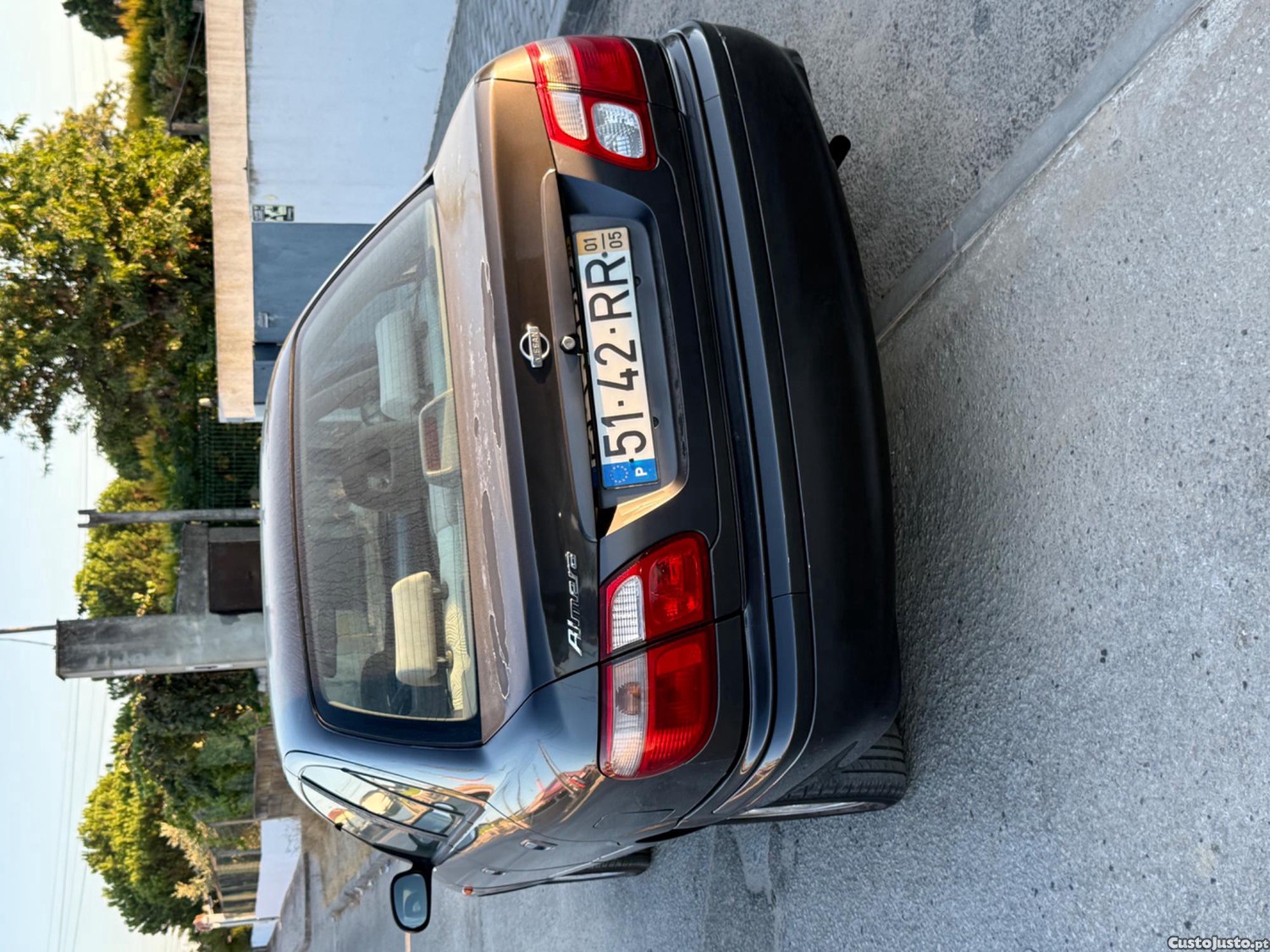 Nissan Almera 1.5i — fotografia 6