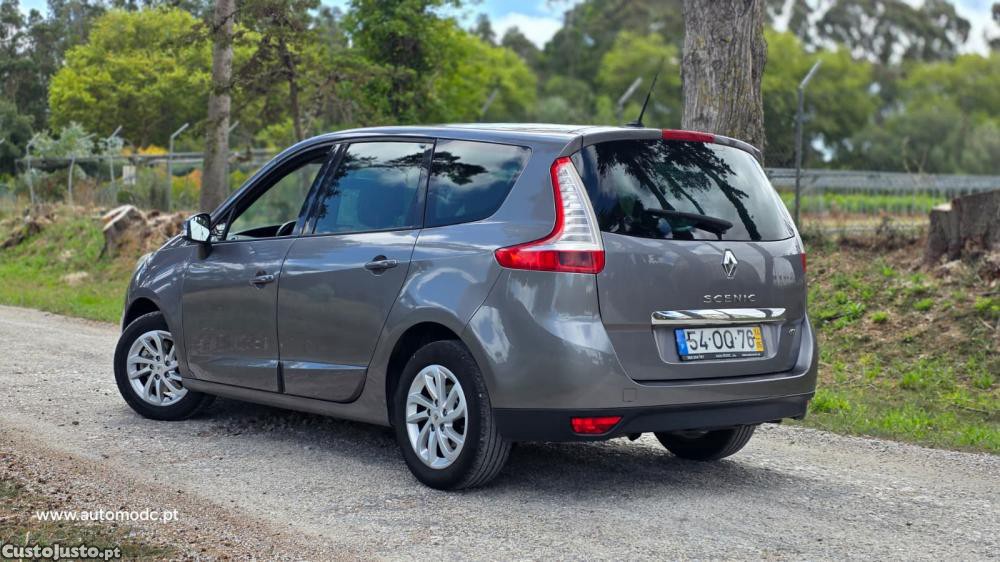 Renault Grand Scénic 1.5 dCi Dynamique 7l — fotografia 18