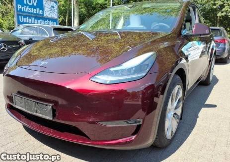 Tesla Model Y Long Range Dual Motor AWD — fotografia 6
