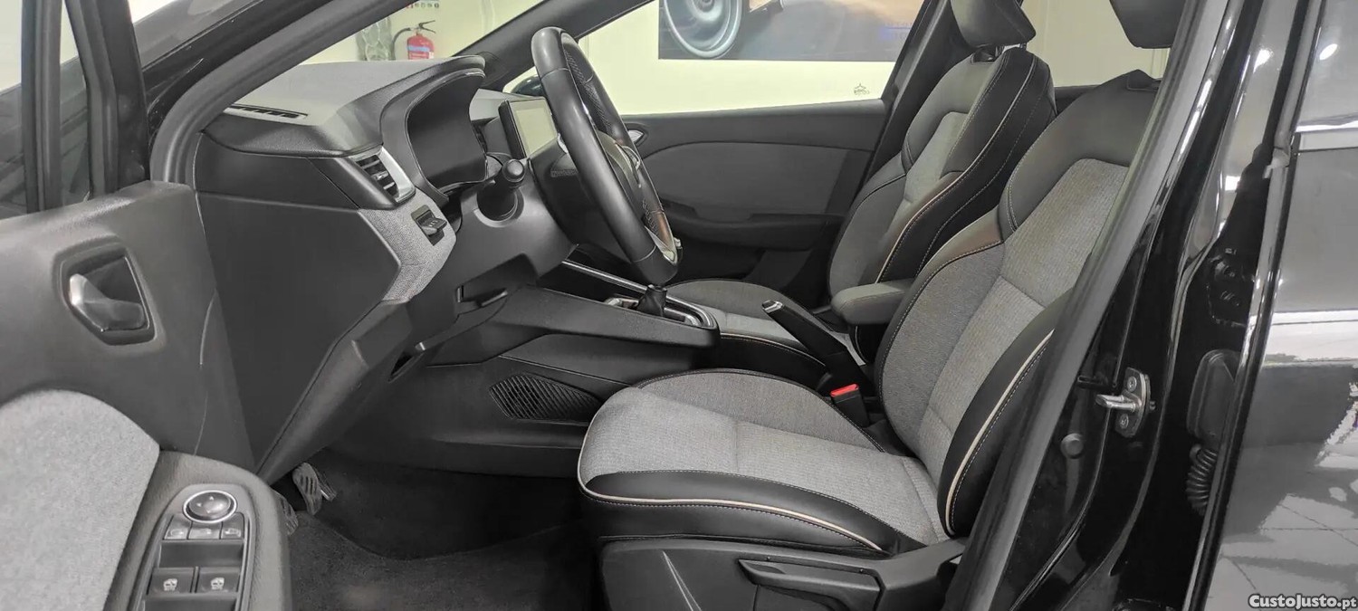 Renault Clio 1.0 TCe Techno — fotografia 16