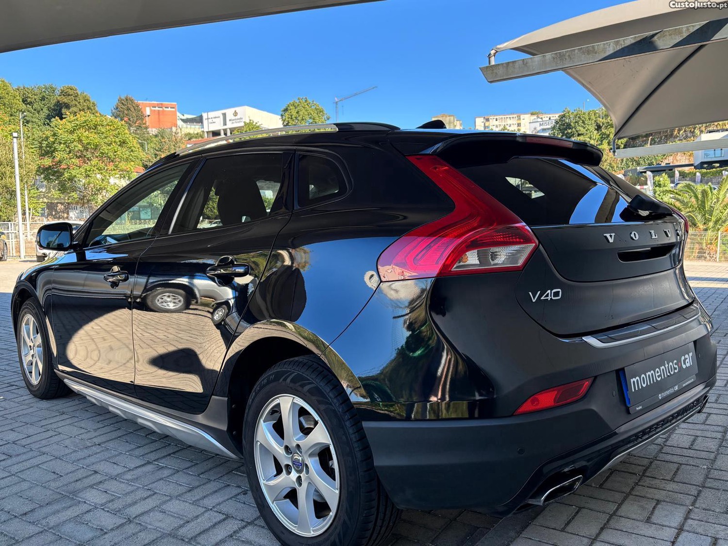 Volvo V40 Cross Country 1.6 D2 Momentum — fotografia 11