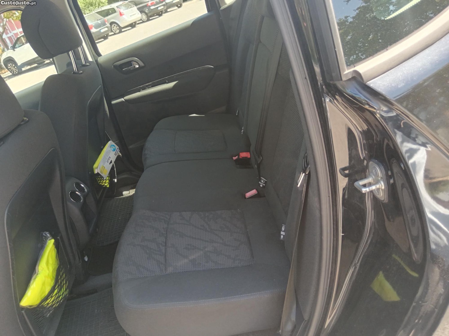 Peugeot 3008 1.6 HDI 110 CV — fotografia 6