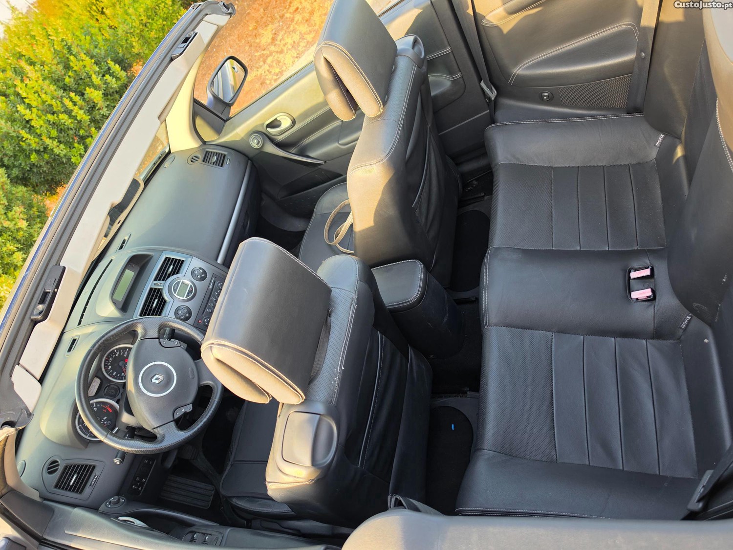 Renault Mégane 1.5Dci Luxe — fotografia 4