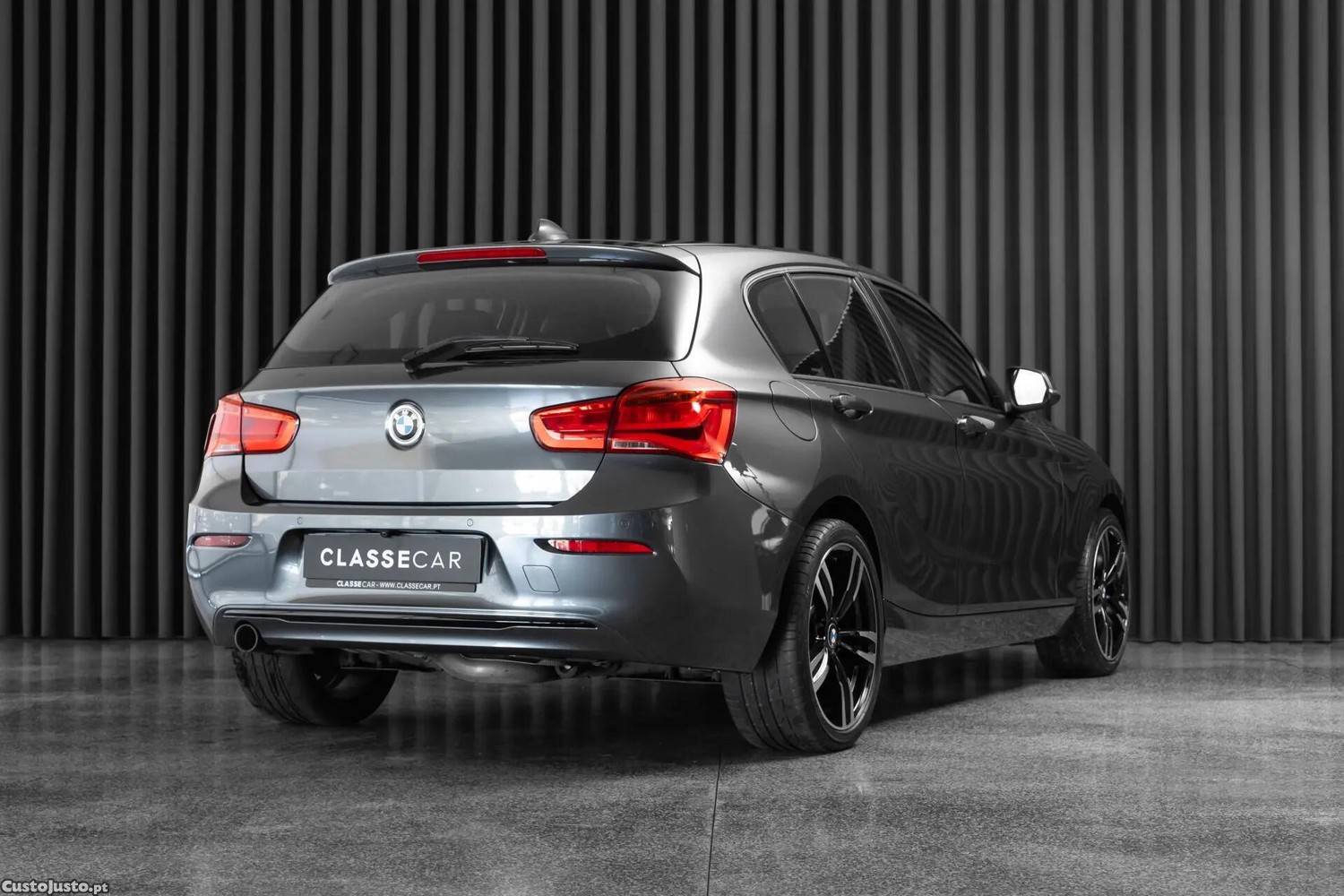 BMW 116 d Line Sport Auto — fotografia 23
