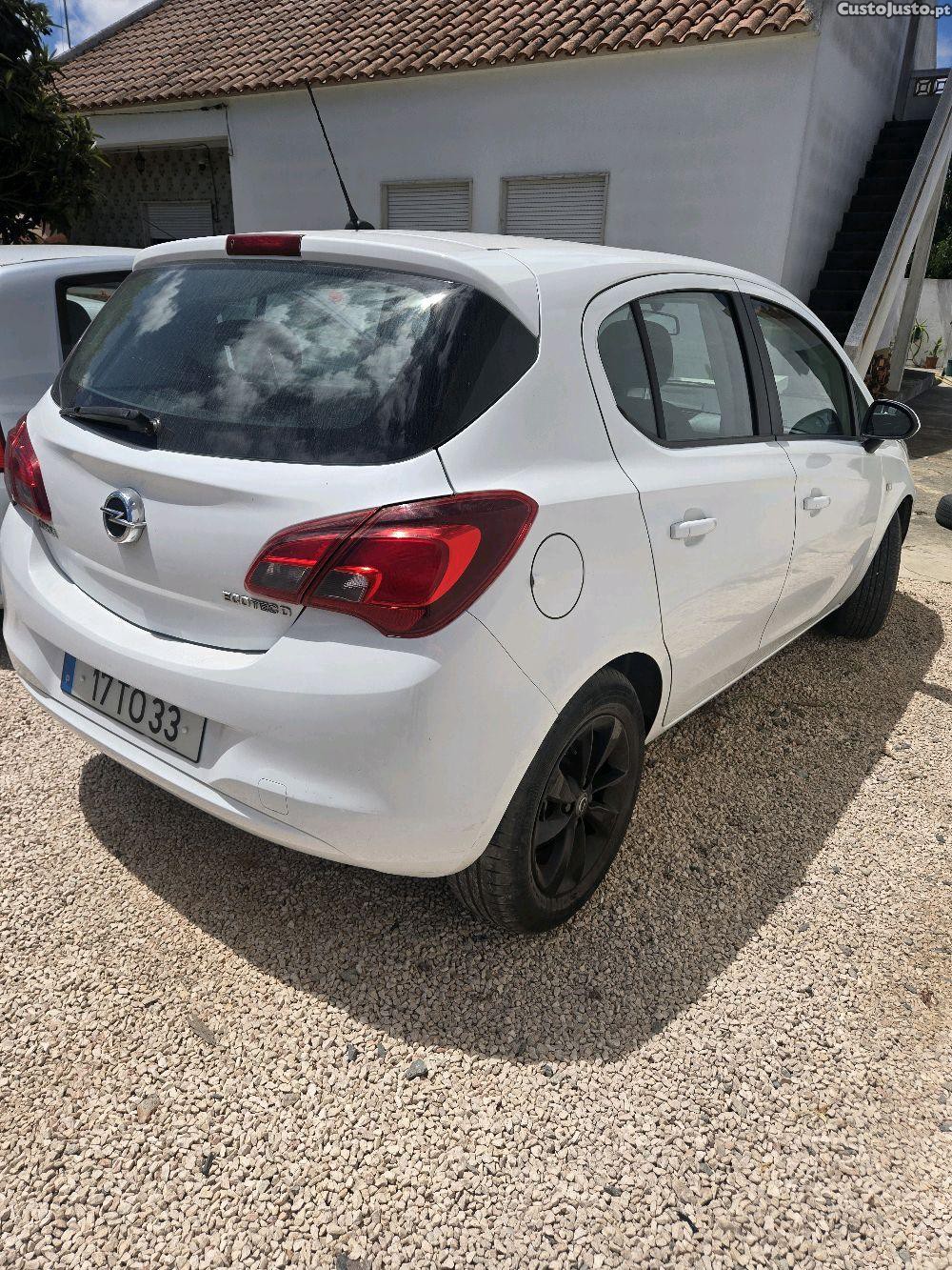 Opel Corsa ecotec d 1.3 cdti — photo 4