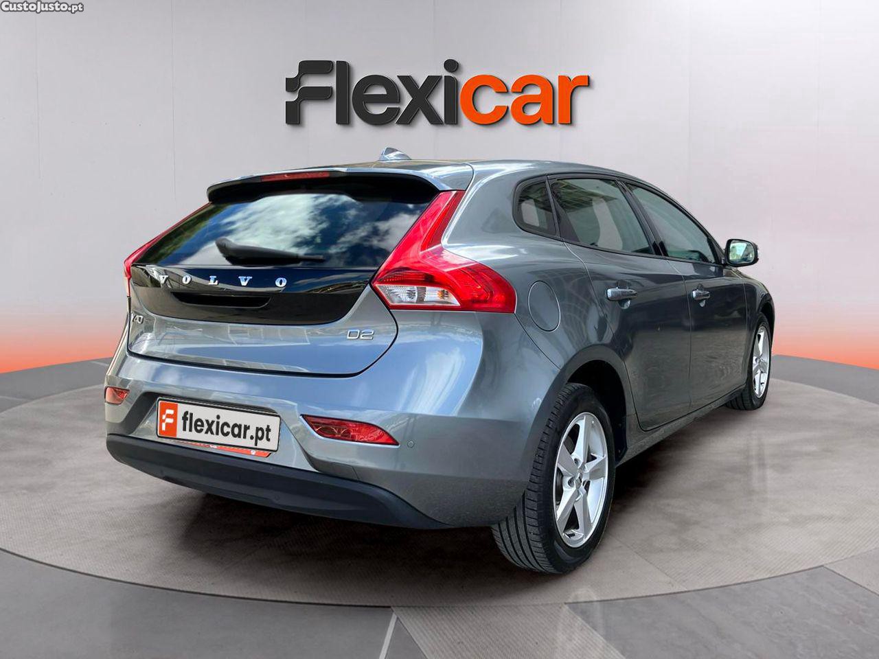 Volvo V40 2.0 D2 Momentum — fotografia 12