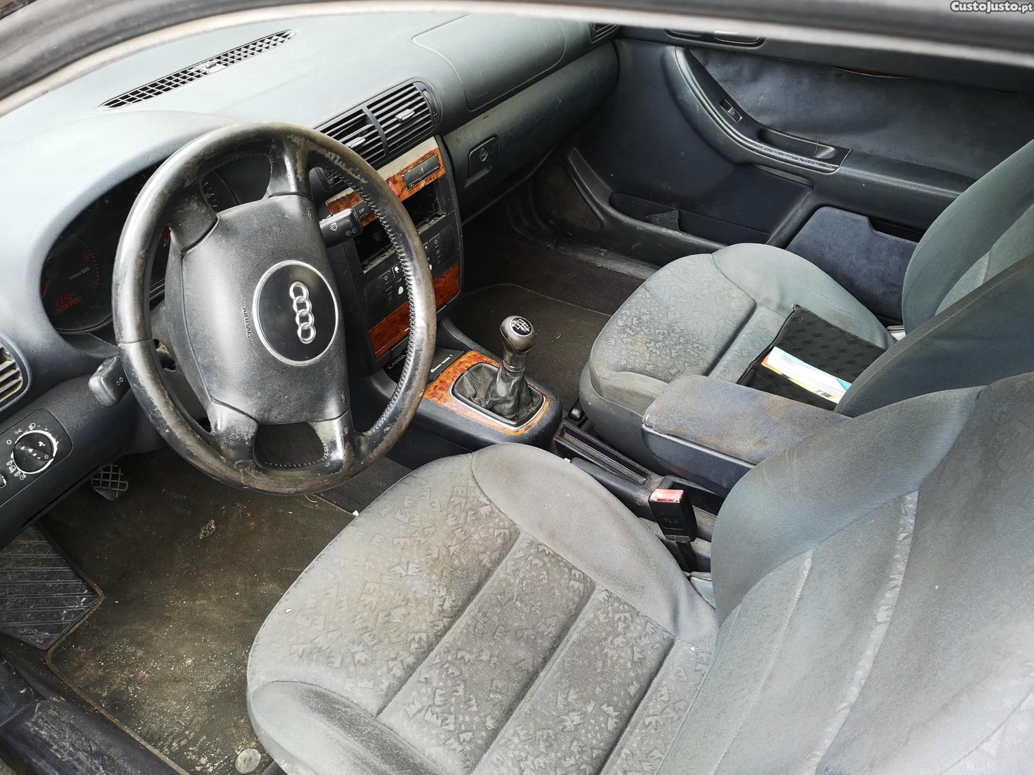 Audi A3 1.9 tdi 130cv vendido para peças — fotografia 5