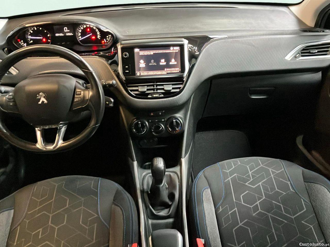 Peugeot 2008 1.2 PureTech Style — fotografia 13