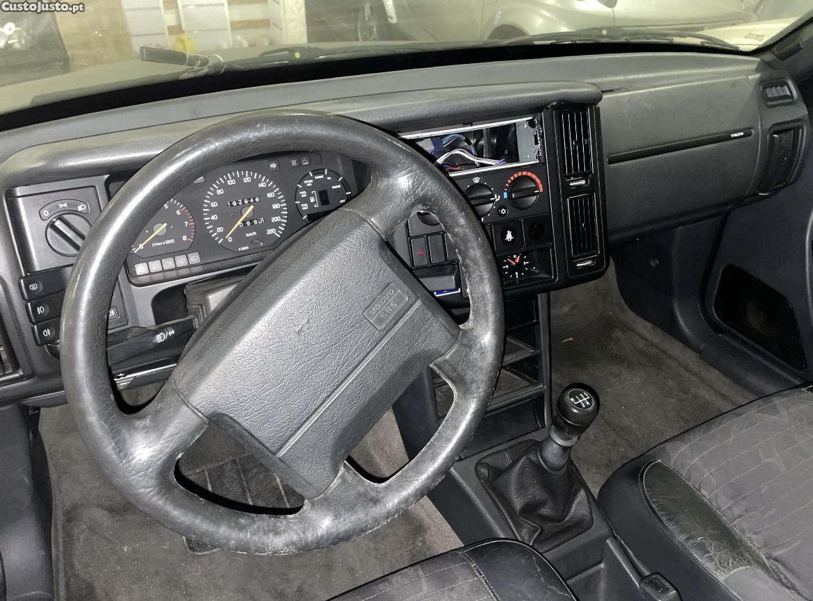 Volvo 440 turbo — fotografia 2