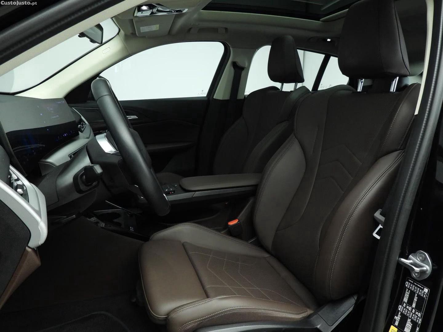 BMW iX2 eDrive20 — fotografia 25