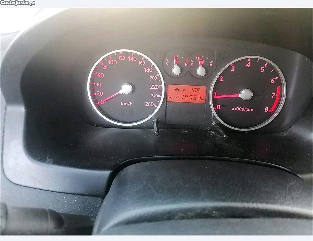 Hyundai FX Coupe 2.0 — fotografia 3