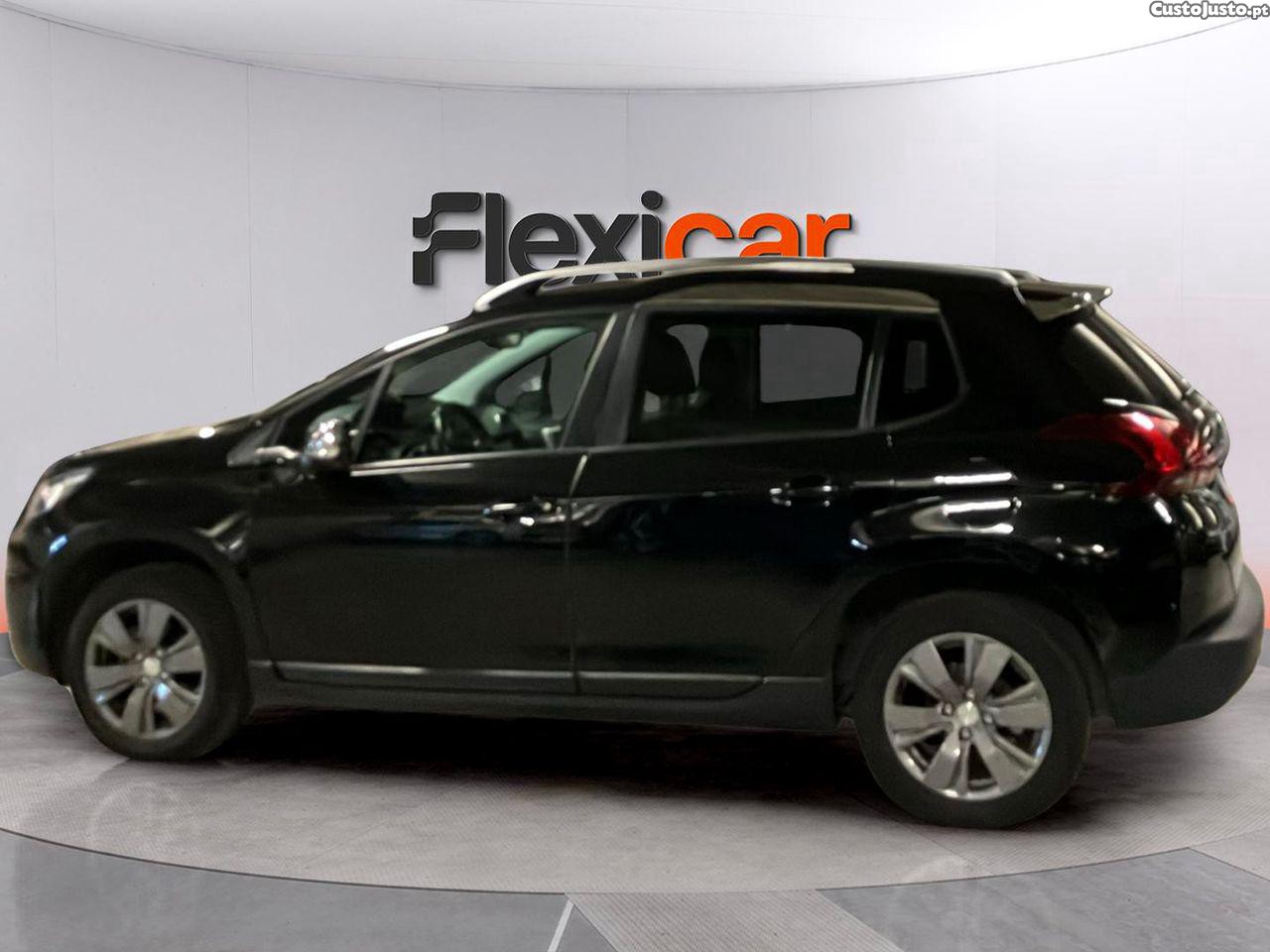 Peugeot 2008 1.2 PureTech Style — fotografia 19