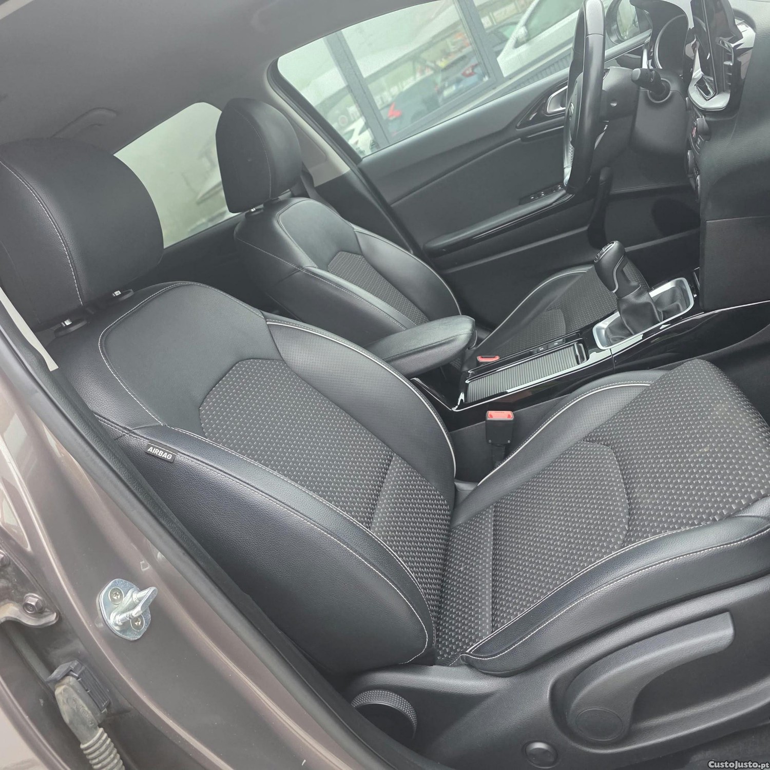 Kia Ceed 1.0 T-GDi GT Line — fotografia 18
