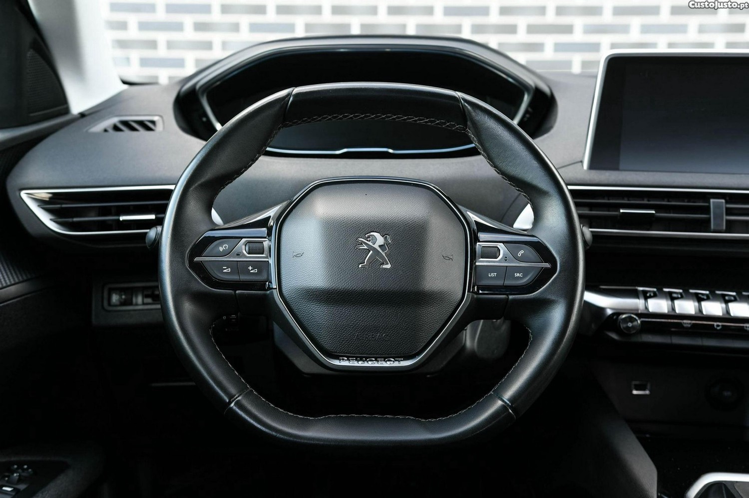 Peugeot 3008 1.5 BlueHDi Active — fotografia 7