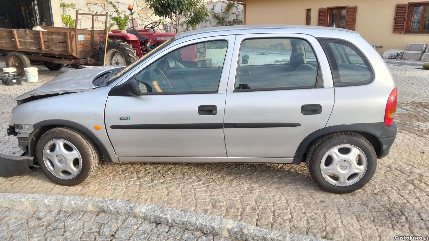 Opel Corsa 1.0 para peças - 99 foto 2