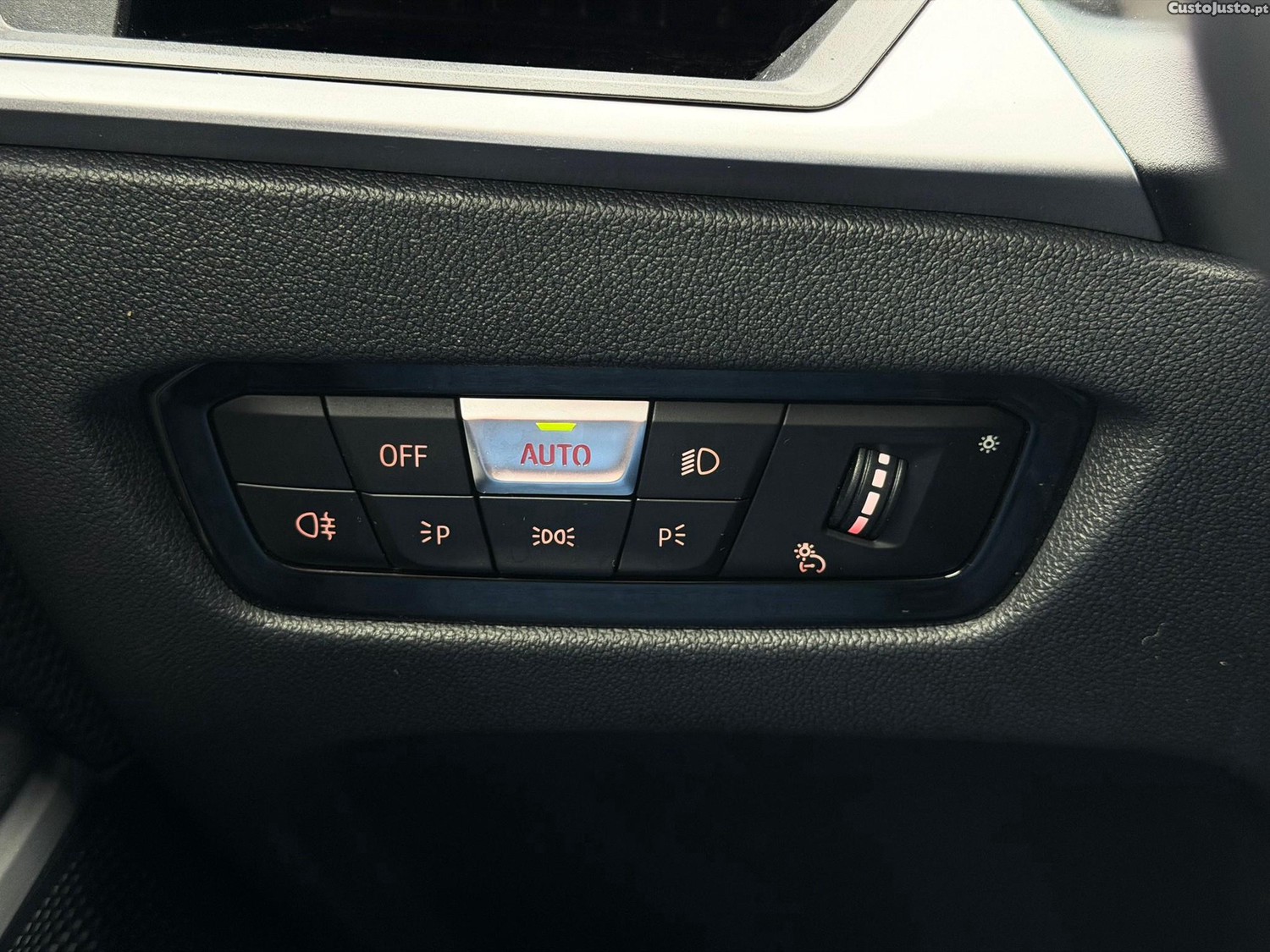 BMW 318 d Auto — fotografia 9