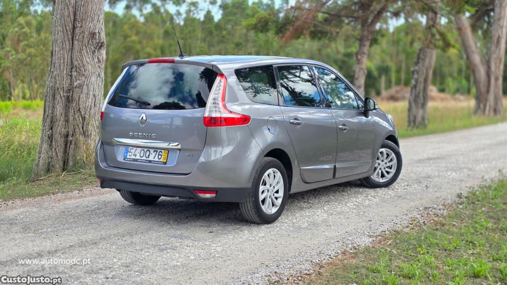 Renault Grand Scénic 1.5 dCi Dynamique 7l — fotografia 19