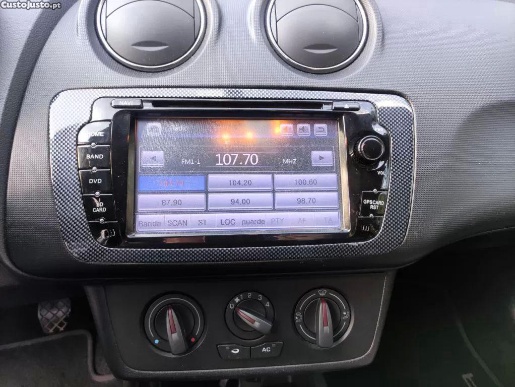 SEAT Ibiza 1.2 tdi reference — fotografia 3