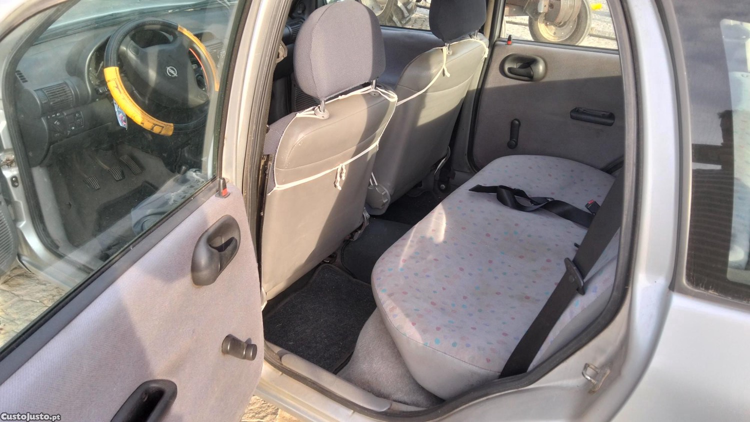 Opel Corsa 1.0 para peças - 99 foto 5