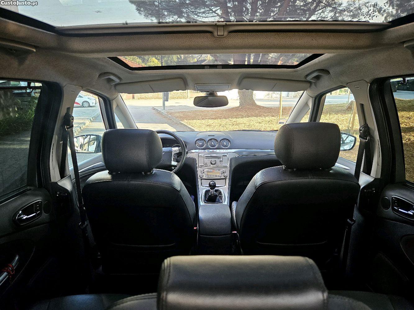 Ford S-Max 2.0 — fotografia 2