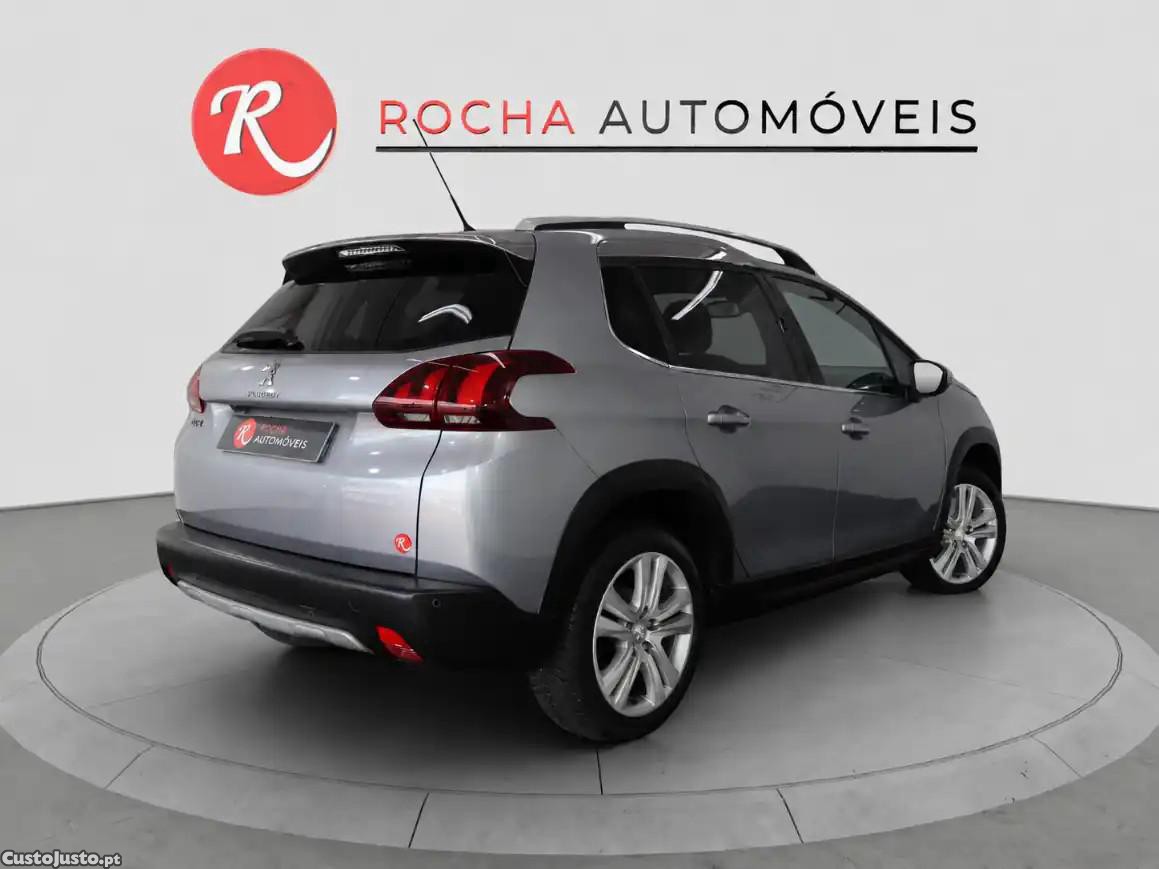 Peugeot 2008 1.2 PureTech Signature — fotografia 7
