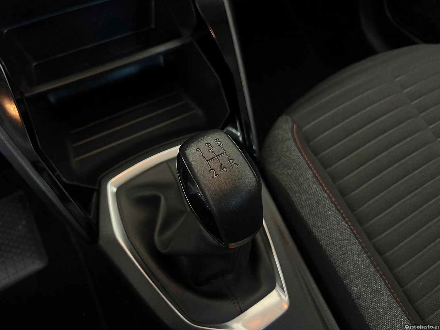 Peugeot 208 1.2 PureTech Active — fotografia 7