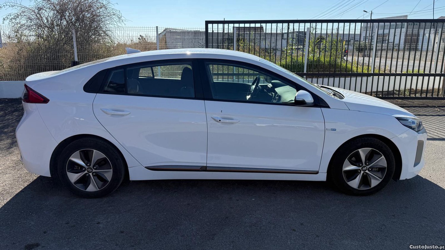 Hyundai IONIQ 28kwh — fotografia 6