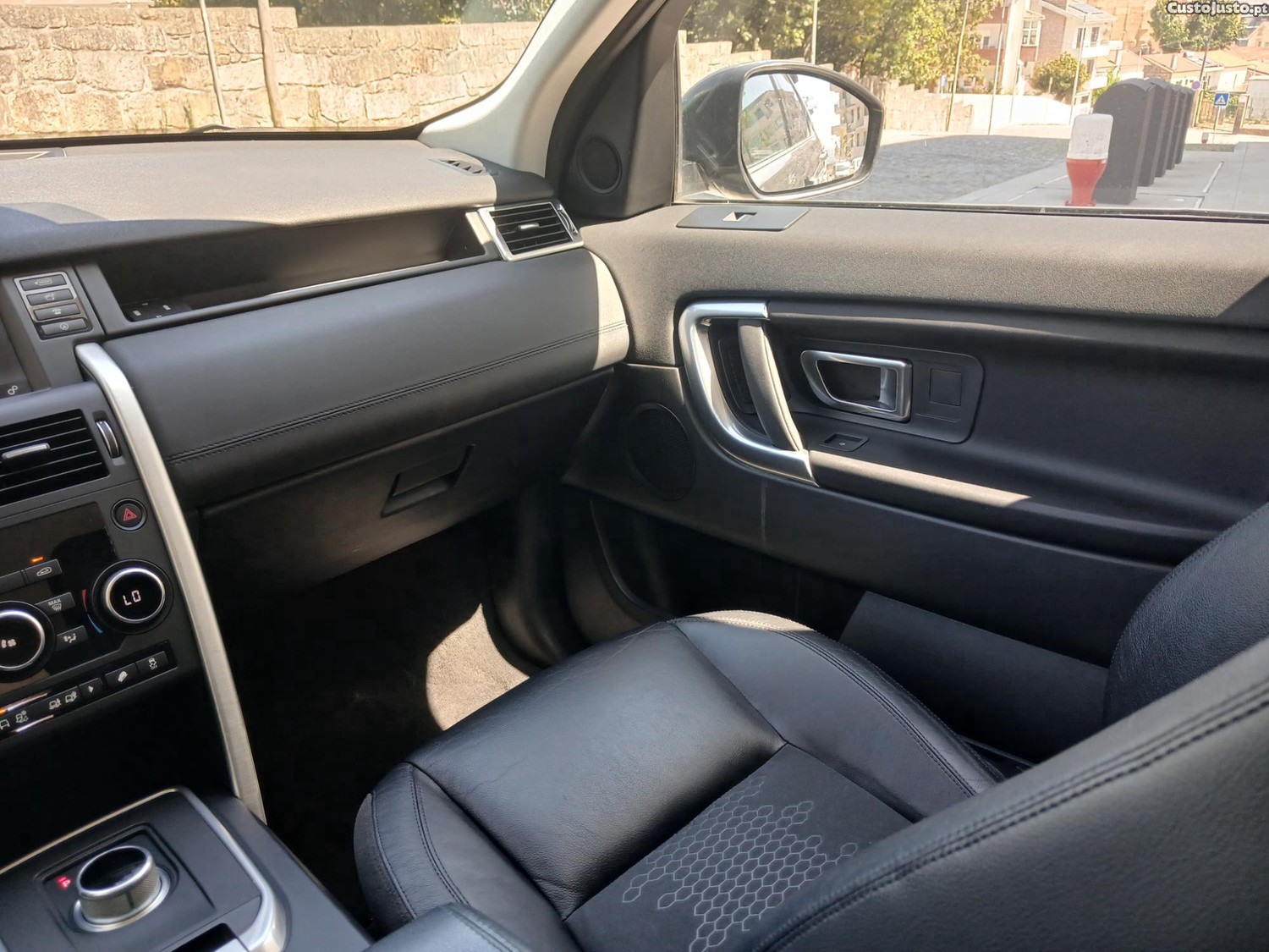 Land Rover Discovery 2.0 td4 sport 7 lug. — fotografia 5