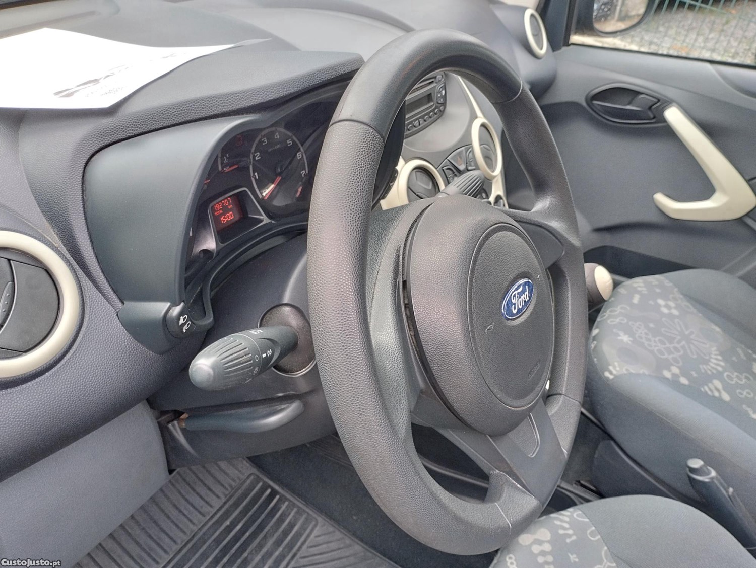 Ford KA 1.3 TDCI S&S Trend c/ A/C - Citadino Super Economico - Oportunidad — fotografia 3