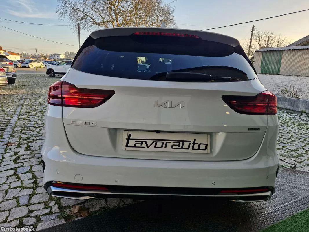 Kia Pregio 1.6 gdi phev drive 6dct — fotografia 24