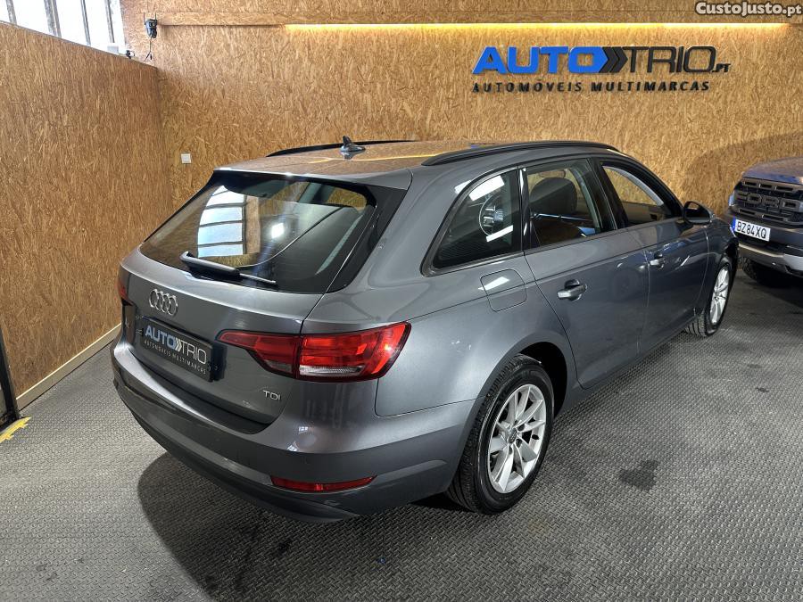 Audi A4 2.0 TDI Business Lin — fotografia 17