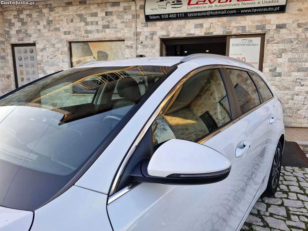 Kia Pregio 1.6 gdi phev drive 6dct — fotografia 12