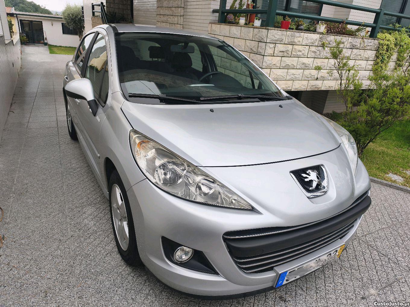 Peugeot 207 1.4 HDI — fotografia 6