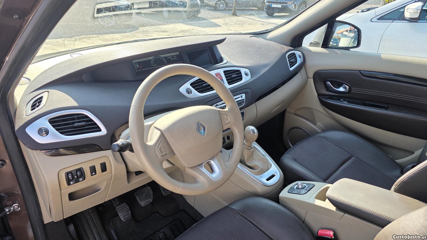 Renault Grand Scénic 7 Lug 1.5 dCi 110cv — fotografia 10