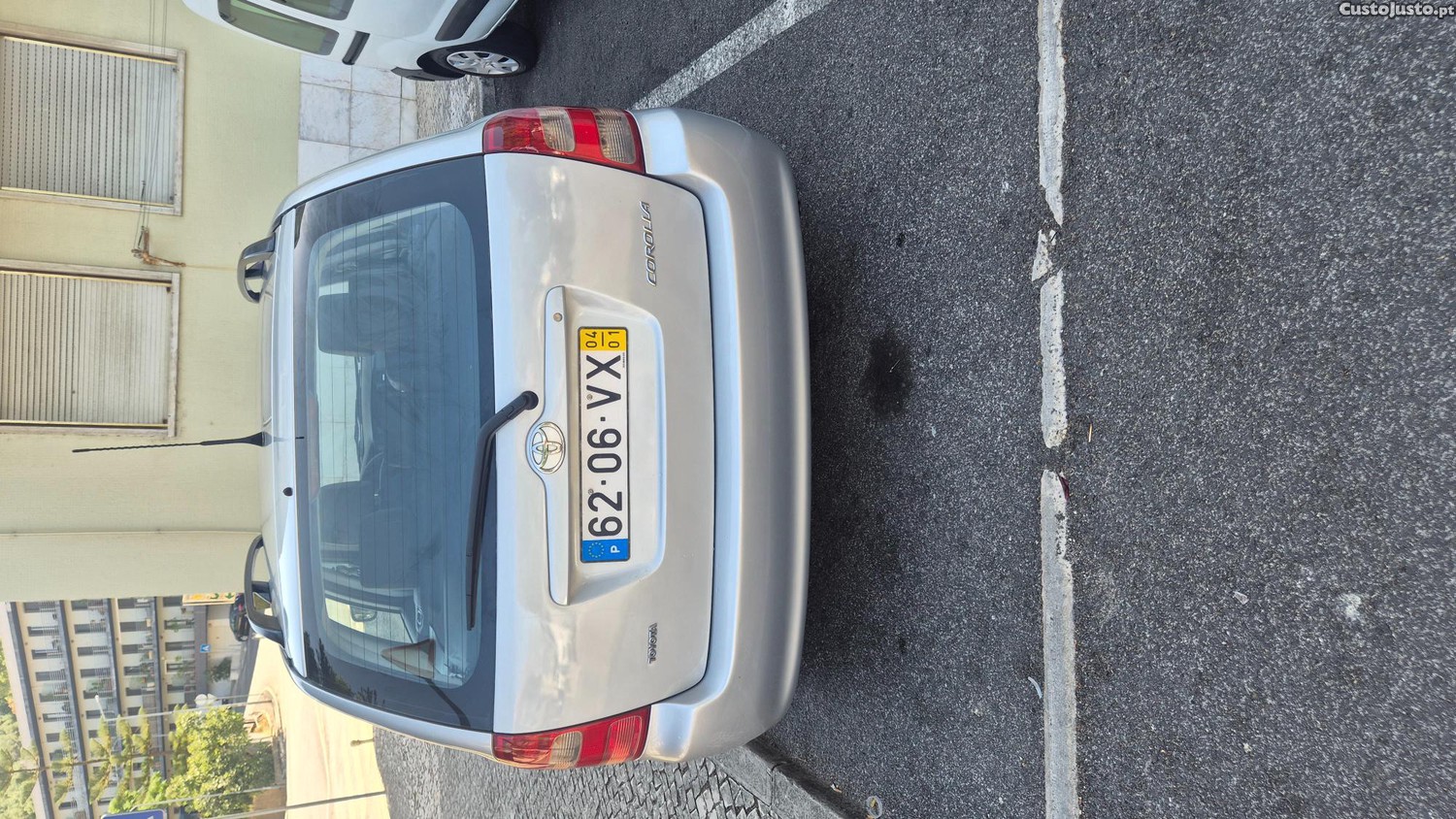 Toyota Corolla () — fotografia 8