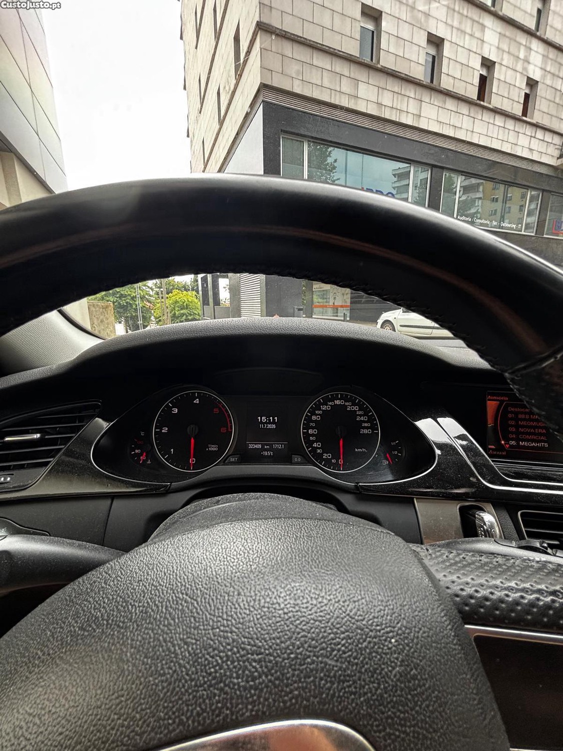 Audi A4 AVANT — fotografia 4