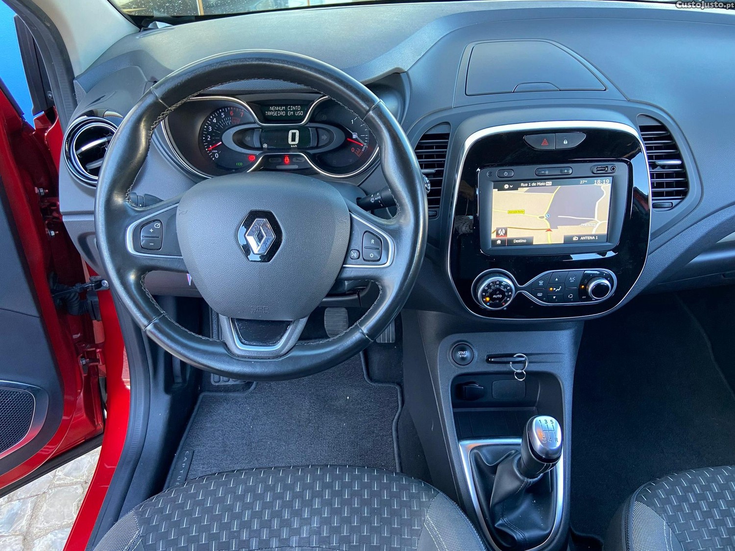 Renault Captur 0.9 TCe Exclusive — fotografia 4