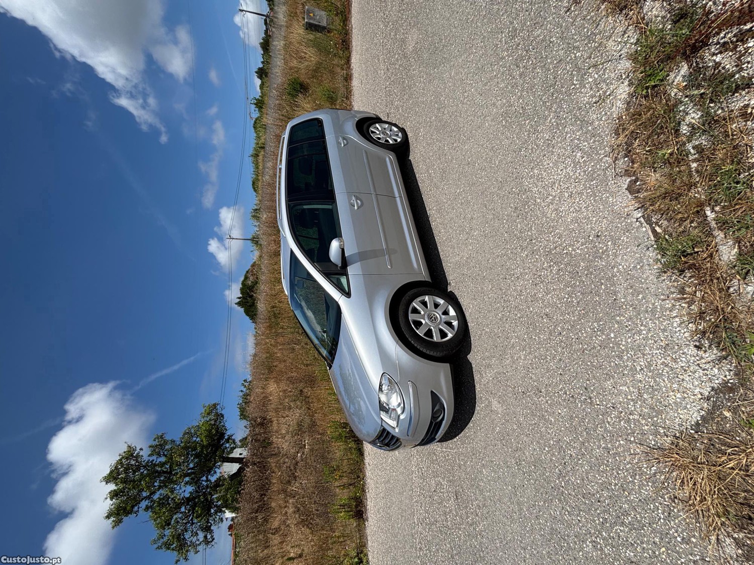 Volkswagen Touran Highline — fotografia 2