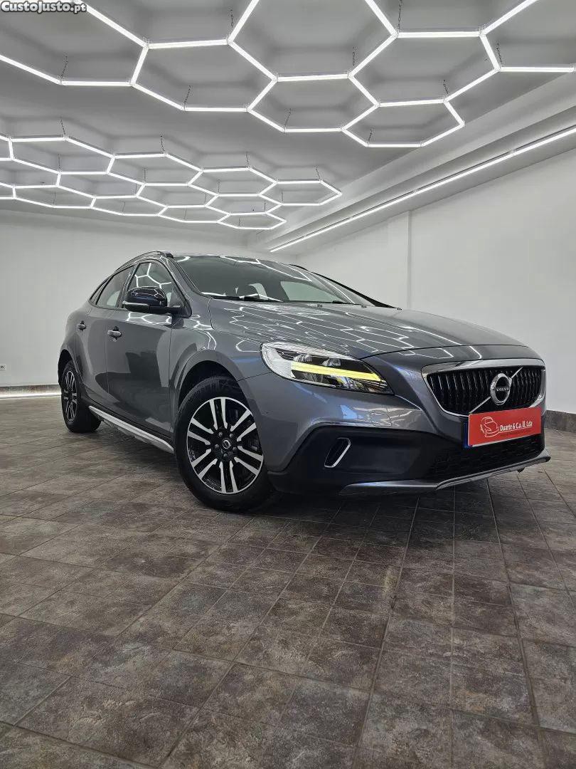 Volvo V40 2.0 d2 momentum — fotografia 4