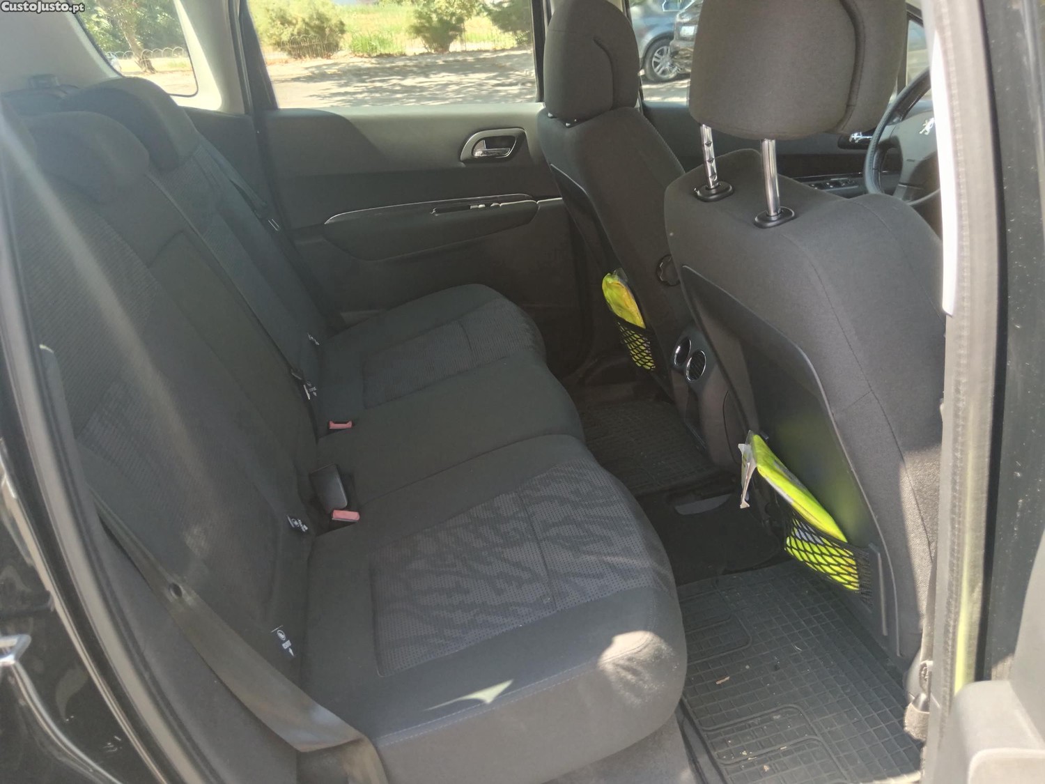 Peugeot 3008 1.6 HDI 110 CV — fotografia 2