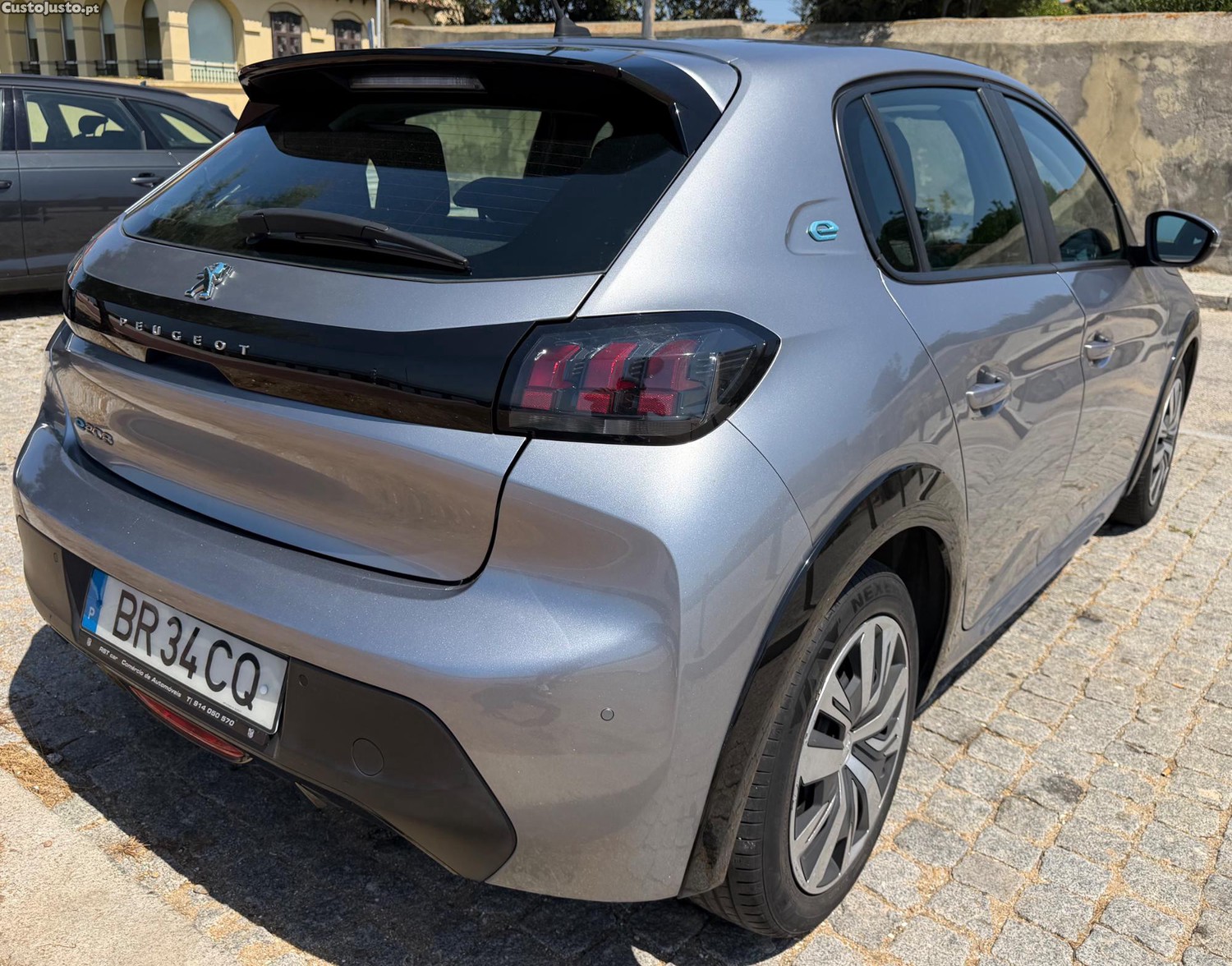 Peugeot e-208 51KWhActive Pack 136cv — fotografia 3