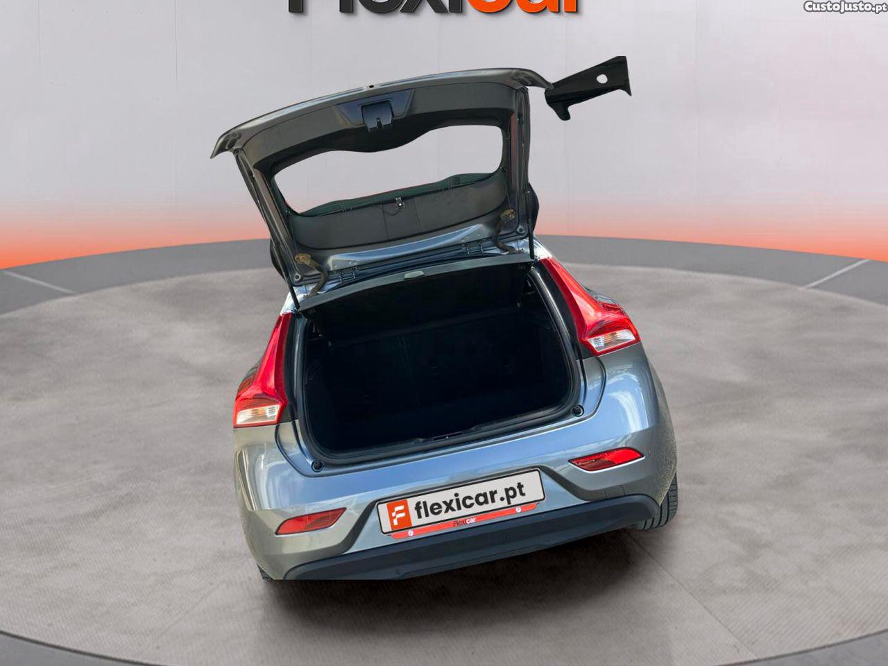 Volvo V40 2.0 D2 Momentum — fotografia 10