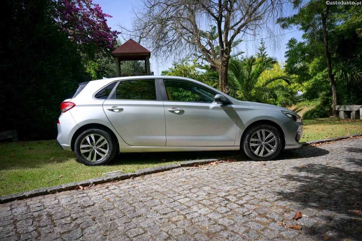 Hyundai i30 1.6 CRDi Style+Navi — fotografia 19
